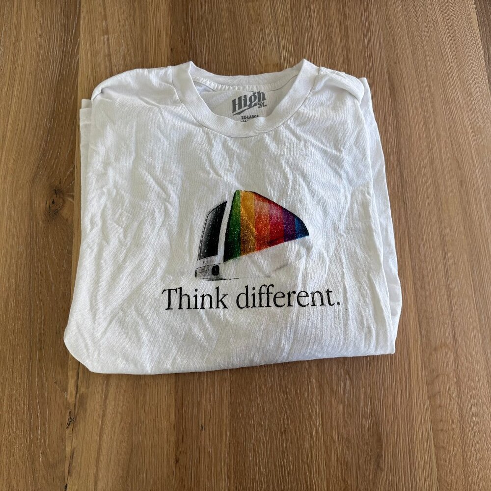 HIGHSTSTUDIOS Vintage Apple Computer Shirt